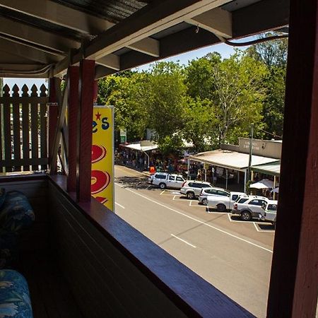 Joes Waterhole Hotel Eumundi Extérieur photo