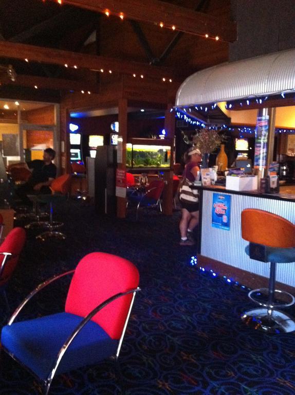 Joes Waterhole Hotel Eumundi Extérieur photo