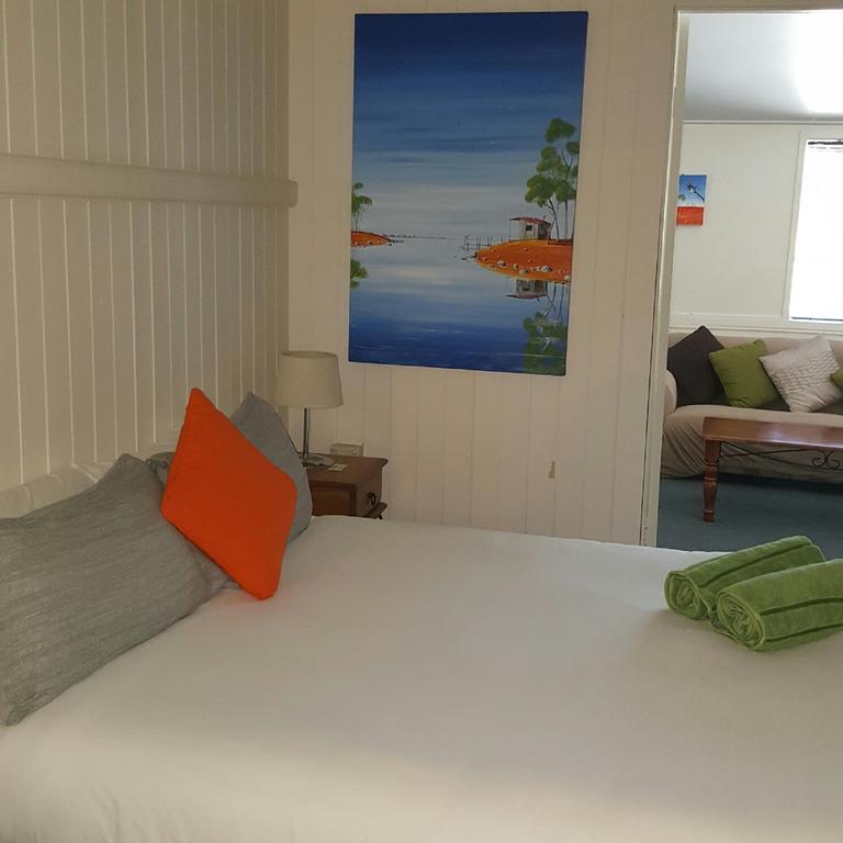Joes Waterhole Hotel Eumundi Extérieur photo