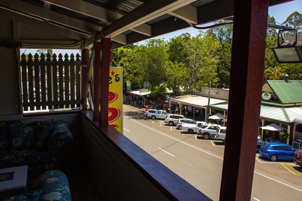Joes Waterhole Hotel Eumundi Extérieur photo